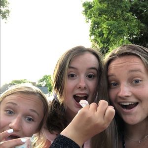 Meet your Posher, Megan